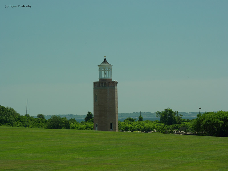 Photo of the Avery Point Lighthouse.