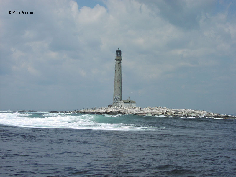 Photo of the Boon Island Lighthouse.