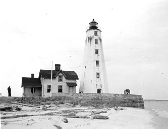 U.S. Coast Guard Archive Photo of the Old Saybrook (Lynde Point) Lighthouse