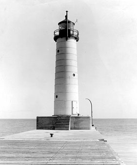 U.S. Coast Guard Archive Photo of the Sheboygan Pierhead Lighthouse