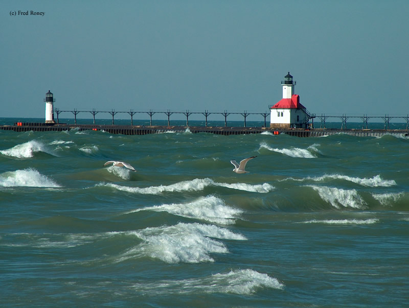 Photo of the St. Joseph North Pierhead Inner Lighthouse.