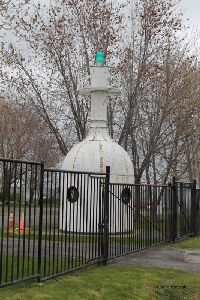 The bottle light.